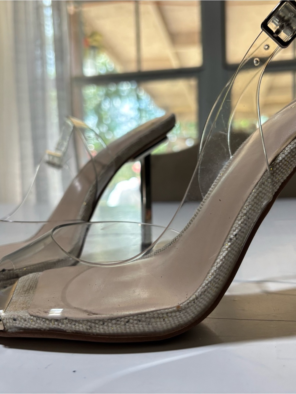 Jennifer Lopez Clear Strap Nude and Gold Stiletto Heels 39 - Picture 9 of 15